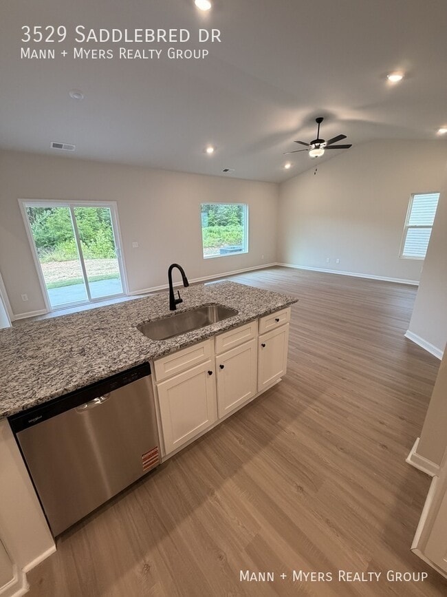 Building Photo - 3529 Saddlebred Dr