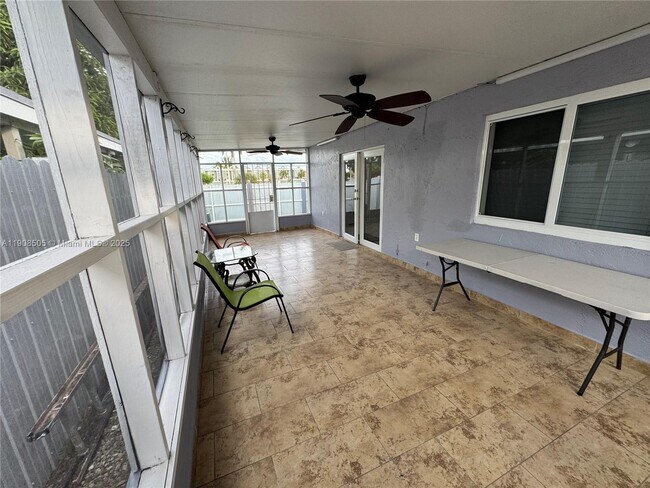 Building Photo - 8701 NW 109th Terrace