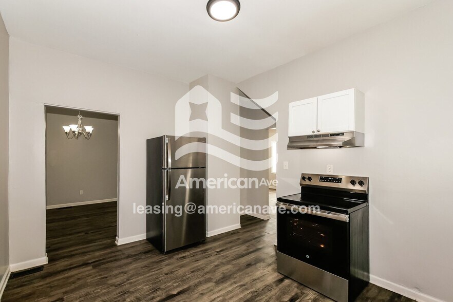 Building Photo - 50 N Sherman Dr