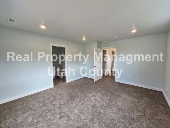 Building Photo - 1322 S 3540 E