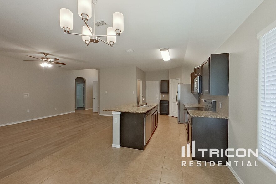 Building Photo - 6800 Turtle Stream Dr