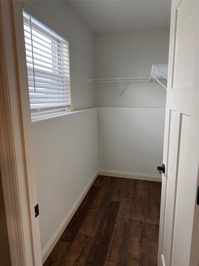 Building Photo - 29493 Walnut Valley Ct