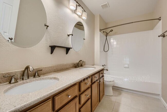 Building Photo - 3764 Seramonte Dr