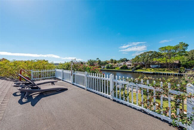 Building Photo - 2417 Gerol Dr