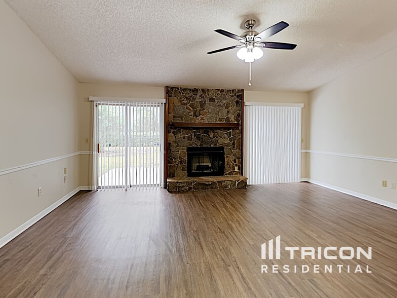 Building Photo - 106 Heather Ln Dr