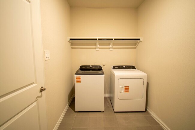 Building Photo - NEW Home, New Street, New Neighborhood! Wi...