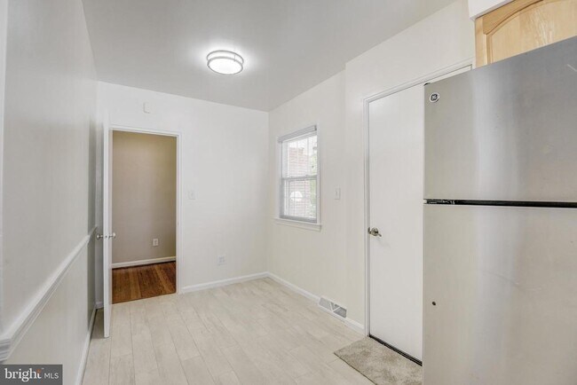 Building Photo - 5107 Bradley Blvd