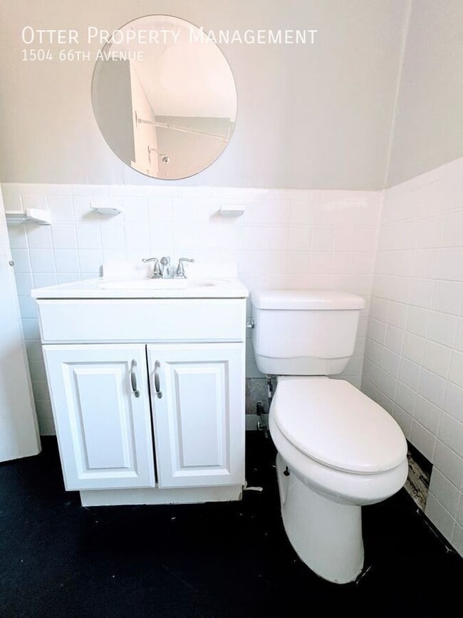 Building Photo - 1504 66th Ave