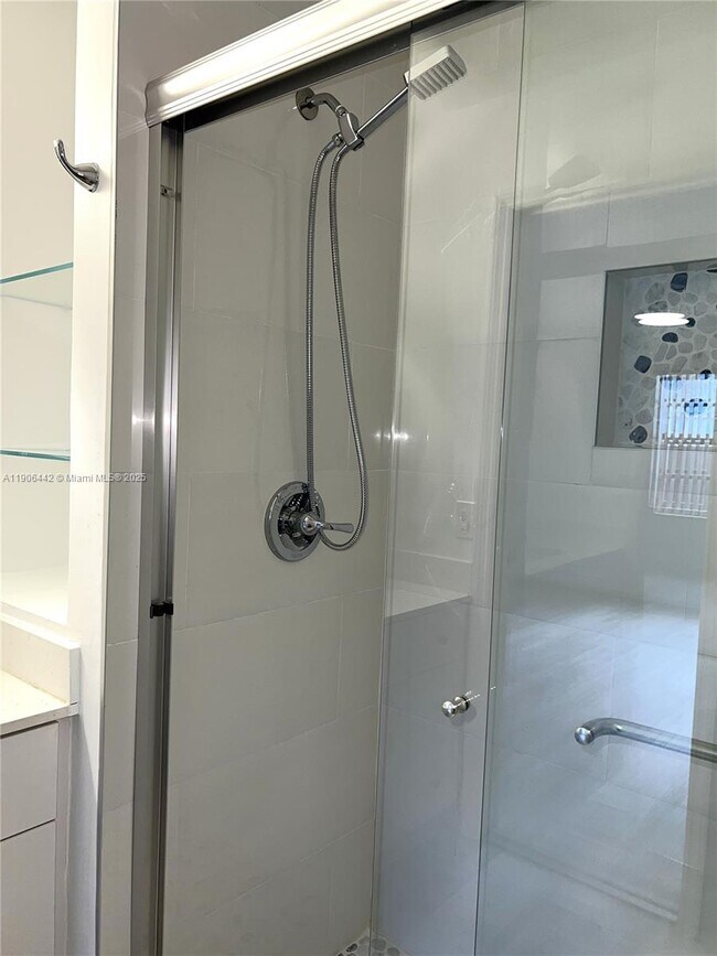 Building Photo - 13492 SW 38th Ln