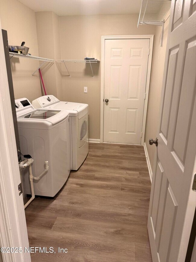 Building Photo - 1401 Starboard Ct