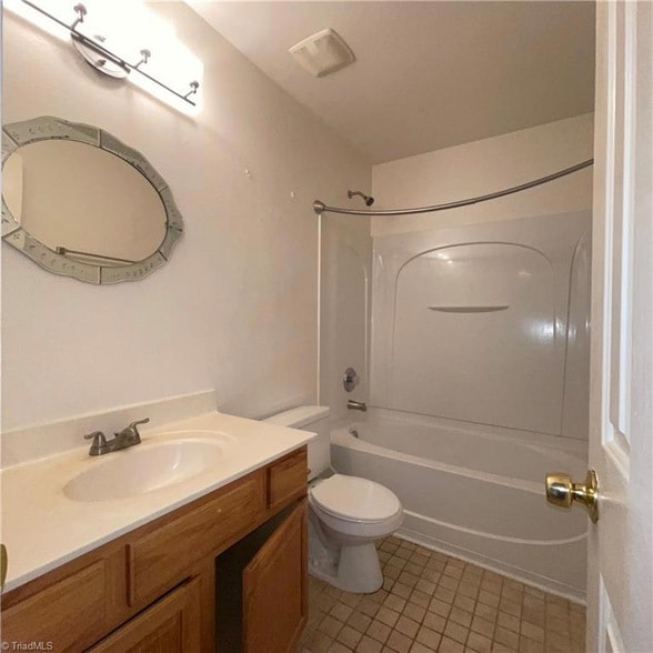 Building Photo - 2133 Rindle Dr