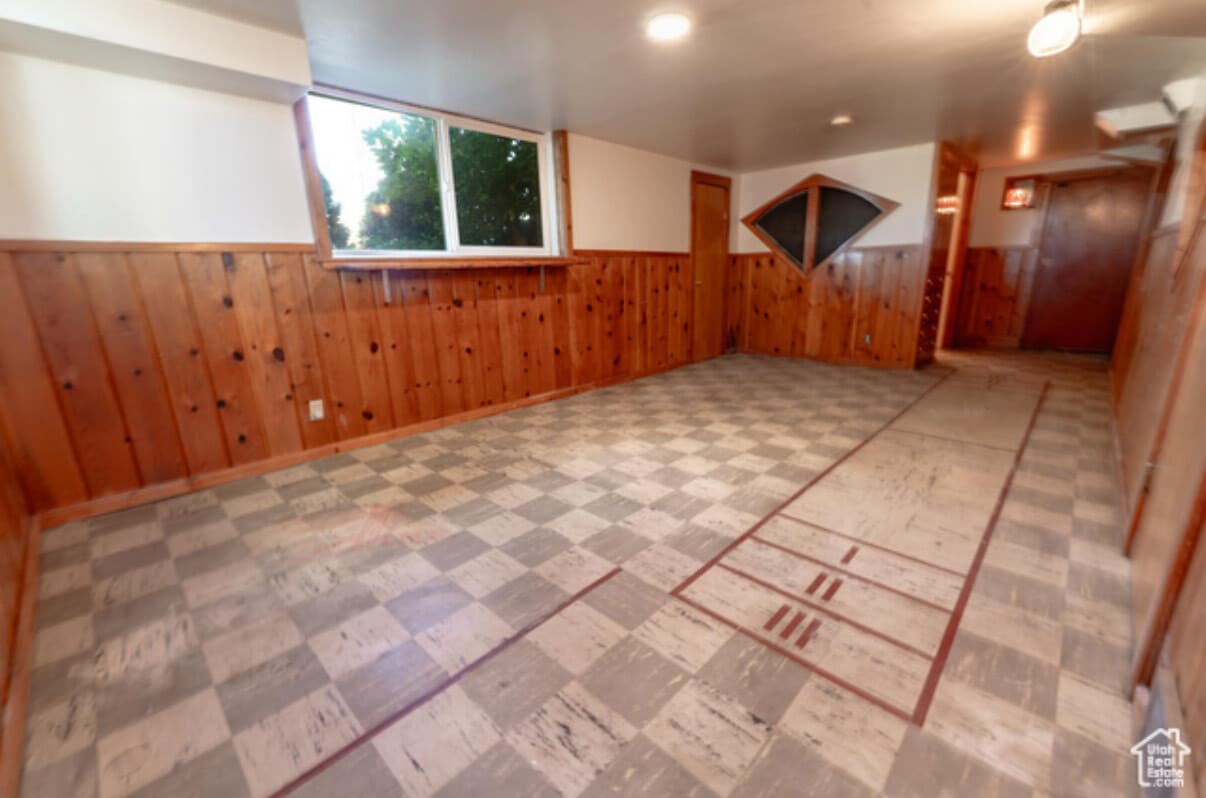 Building Photo - 855 36th St