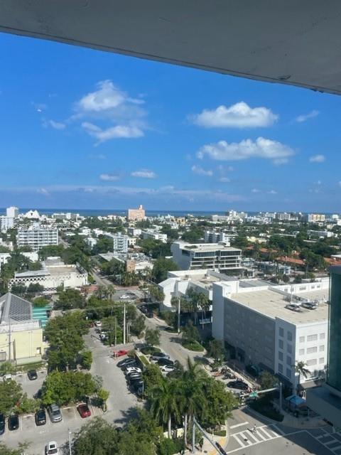 Building Photo - 1000 West Ave