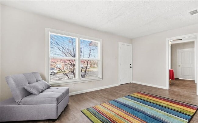 Building Photo - Updated 4-bedroom 2-bathroom home!  Housing accepted!!