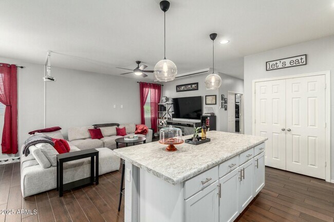 Building Photo - 6212 W Orchid Ln