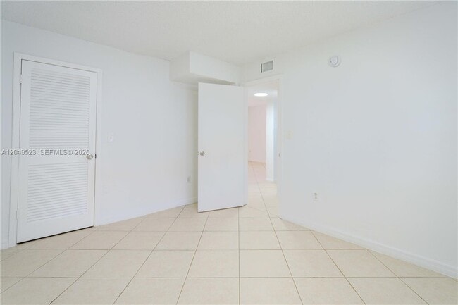 Building Photo - 3265 Virginia St