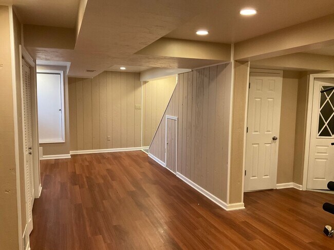 Building Photo - 4-Bedroom Home with 2 Full + 2 Half Baths ...