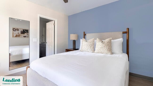 Building Photo - 2305 Aaron St