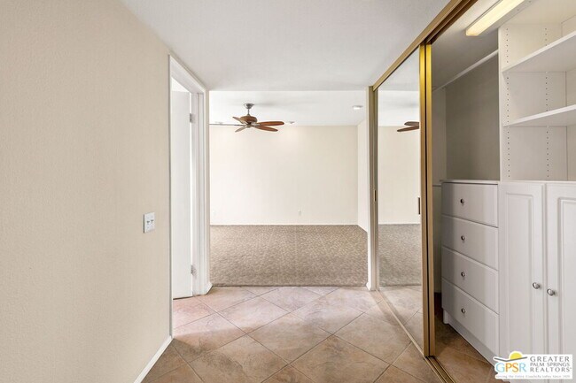 Building Photo - 867 N Calle De Pinos