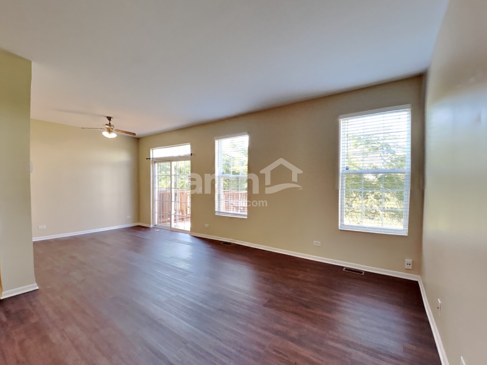 Building Photo - 1350 W Crane View Ct