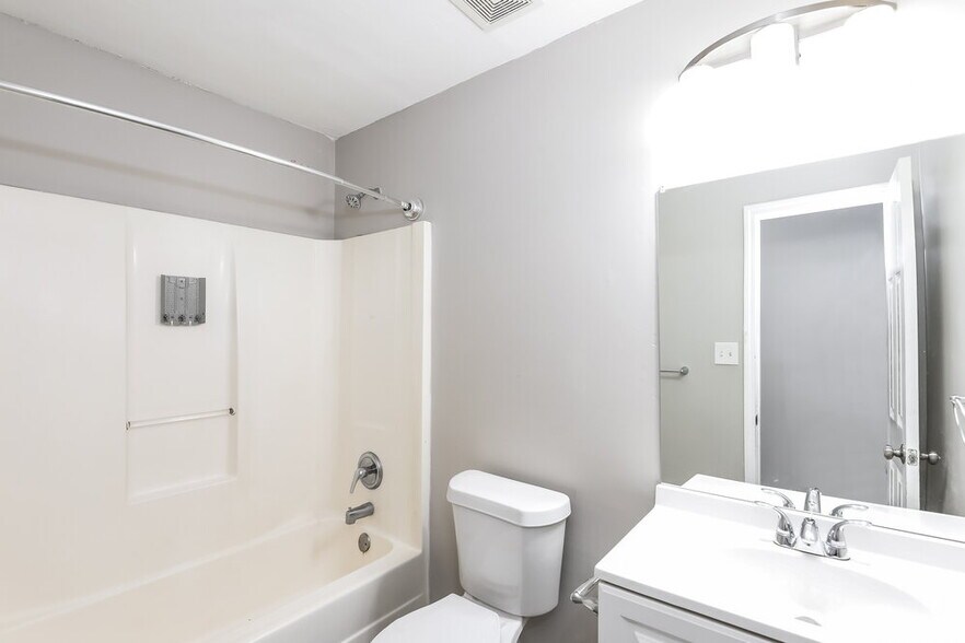 Building Photo - 5687 Eagles Feather Ln