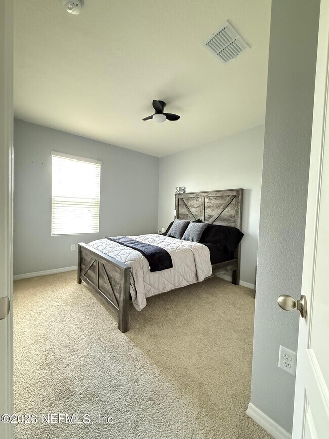 Building Photo - 605 Park Pl Blvd