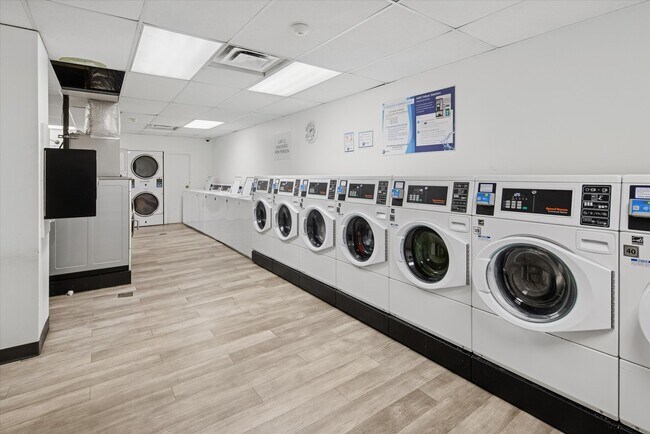 Building Photo - 4250 N Marine Dr