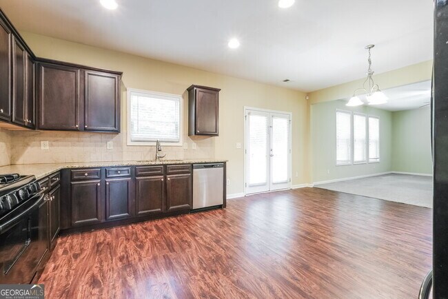 Building Photo - 775 Westmoreland Ln NE