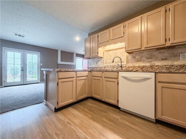 Building Photo - 2711 Highland Ridge NW