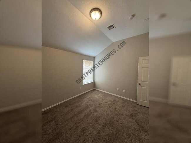 Building Photo - 6805 NW 136th Pl