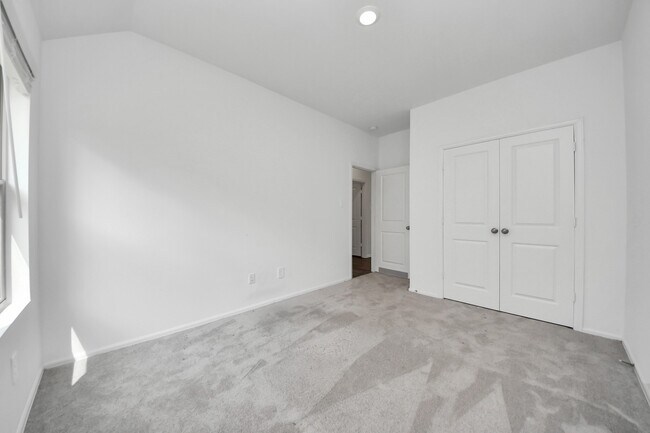 Building Photo - 1351 Antigua Dr