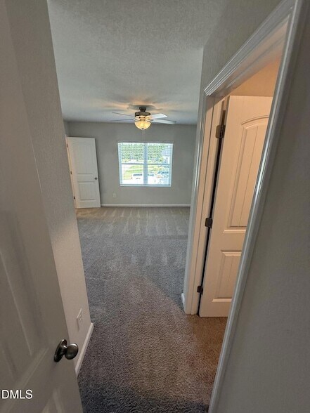 Building Photo - 1066 Peony Ln