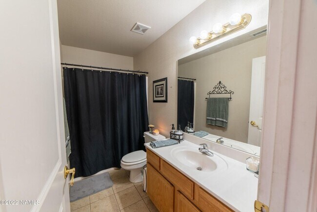 Building Photo - Westside 4 Bed, 2.5 Bath House with A/C & 2-Car Garage Near NAU & CCC! Students & Pets OK! Aug 10th!