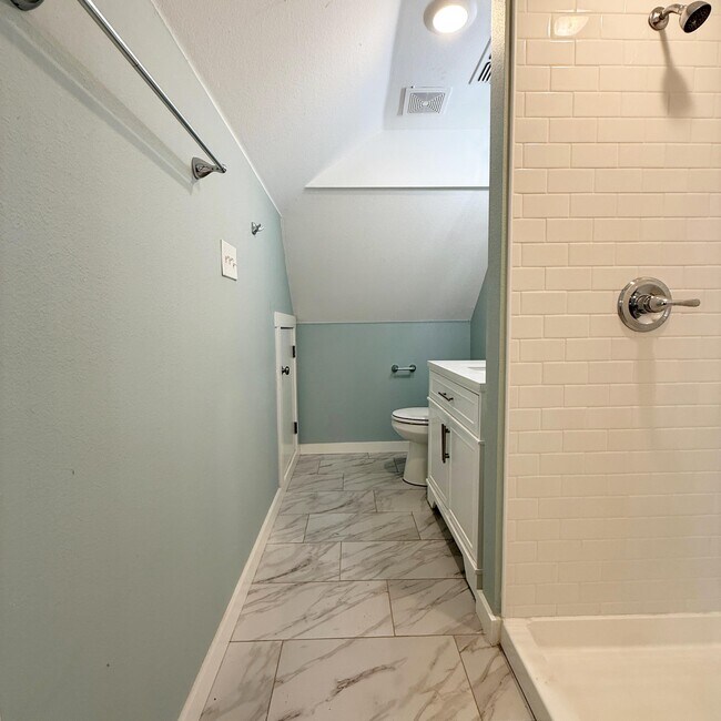 Building Photo - 2222 16th St