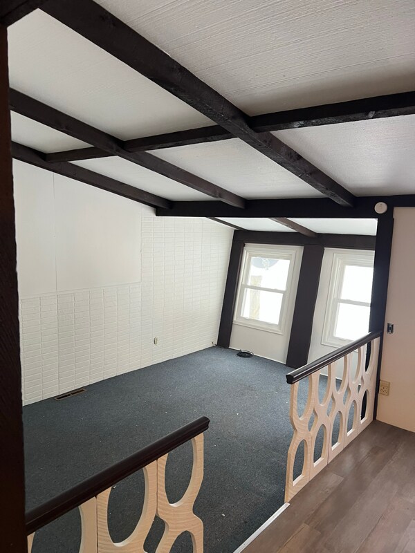 Building Photo - 309 W Main St