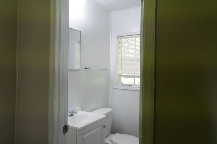 Building Photo - 1224 Appling Ct