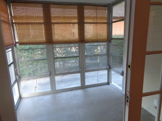 Building Photo - 1921 Evelyn Ave