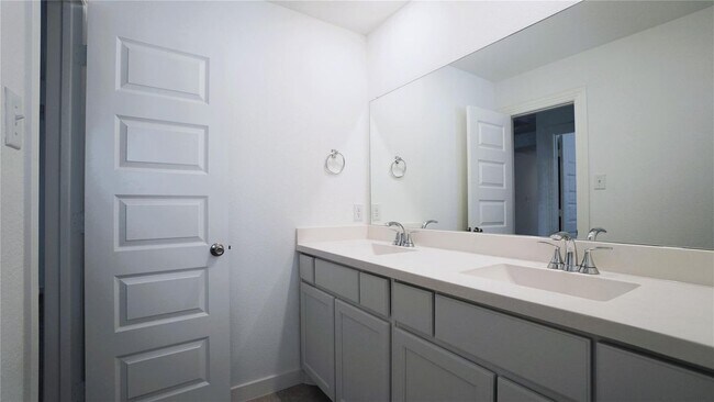 Building Photo - 2624 Gaulding St
