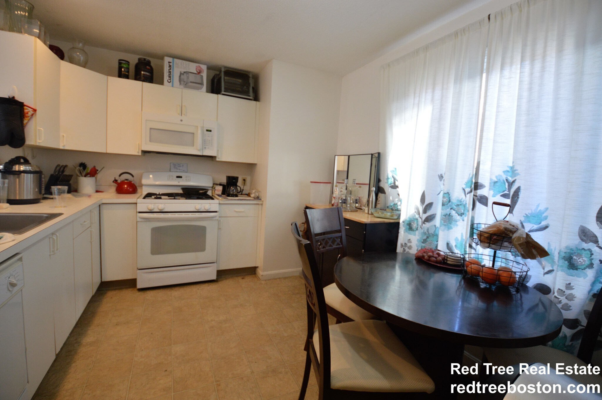 Building Photo - 11 Etna St