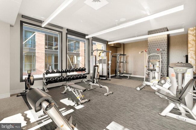 Building Photo - 45 Sutton Square SW