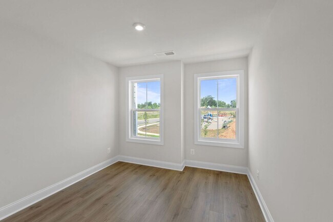 Building Photo - 2231 Leeham St