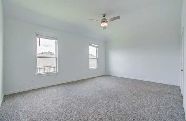 Building Photo - 309 Pleasant Hl Wy