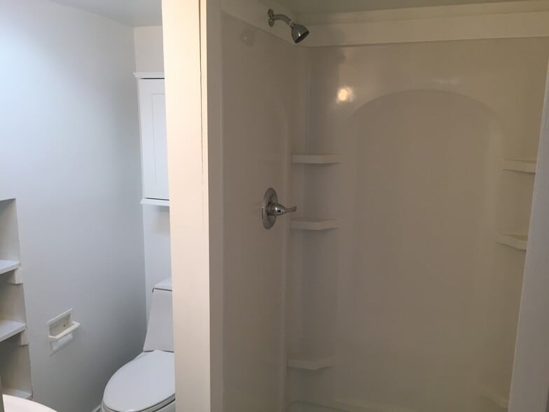 Bathroom 2 - 2213 Floyd Ave.