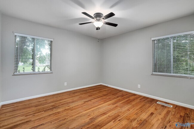 Building Photo - 2906 Morgan St SW