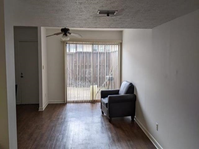 Building Photo - 403 Westwood Dr