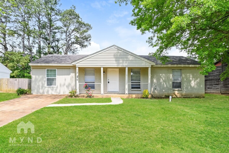 Primary Photo - 2890 Briarwood Dr