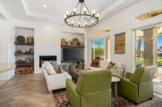 Building Photo - 96 Vía Bella