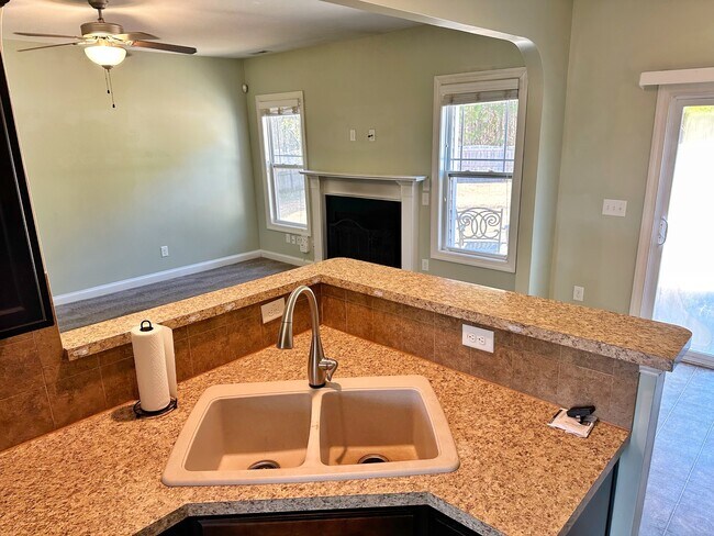 Building Photo - 908 Merlin Ct