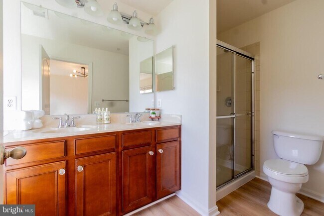 Building Photo - 15304 Pocopson Creek Way