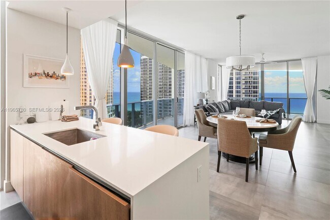 Building Photo - 17550 Collins Ave